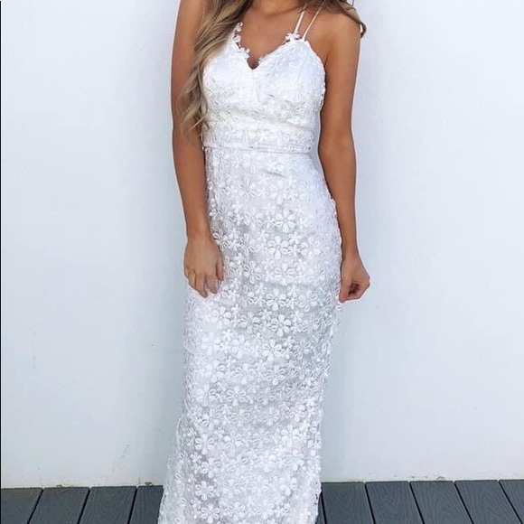 Beach Wedding Maxi - Picture 1 of 4